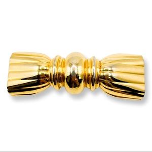 1980’s Accessocraft NYC Gold Bow Belt Buckle clip set